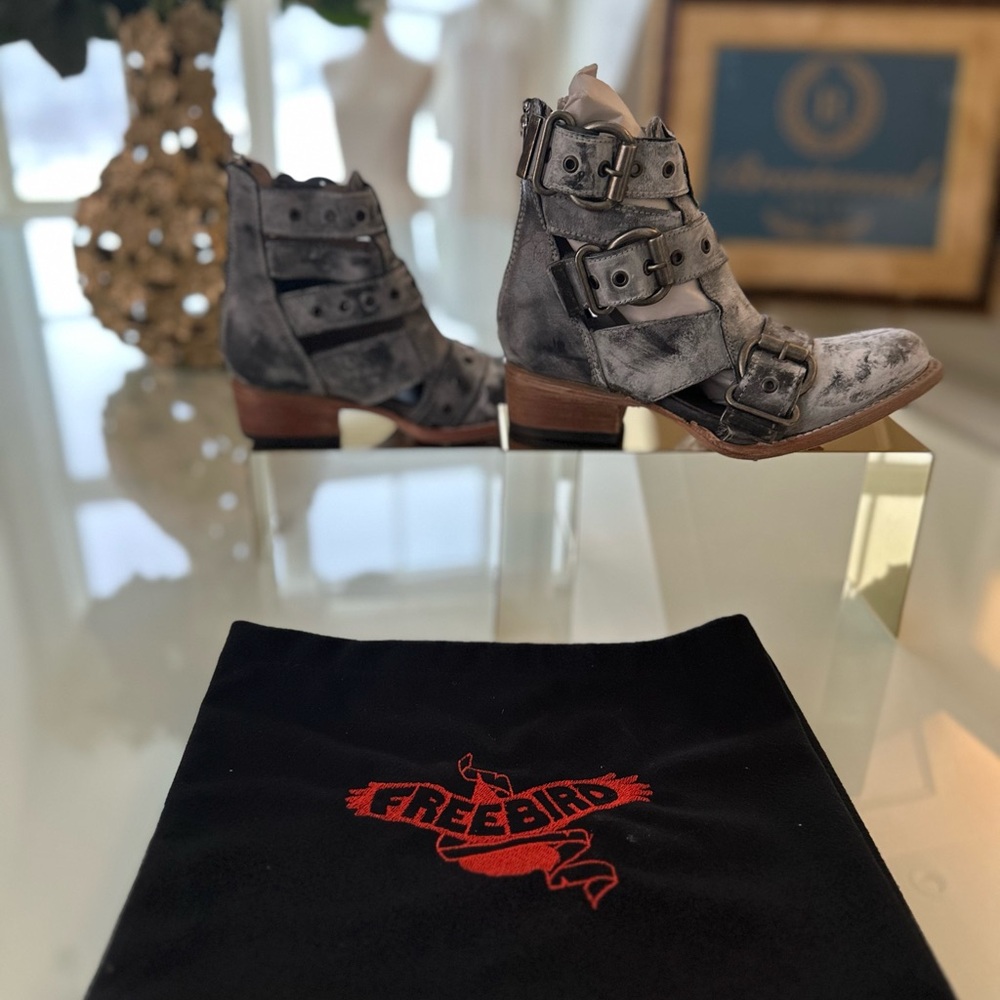 Freebird Grace ankle boots ,size 5